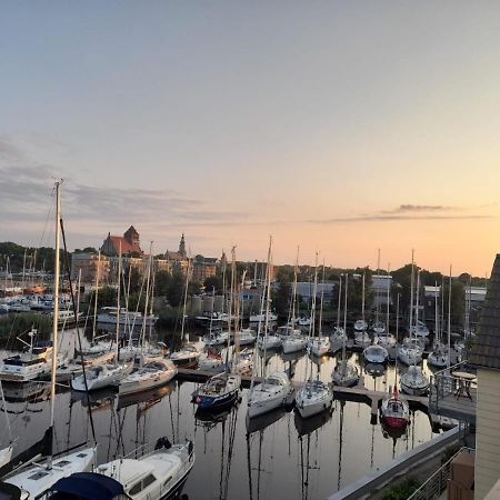 Ferienwohnung Marina Am Ryck Γκράιφσβαλντ Εξωτερικό φωτογραφία